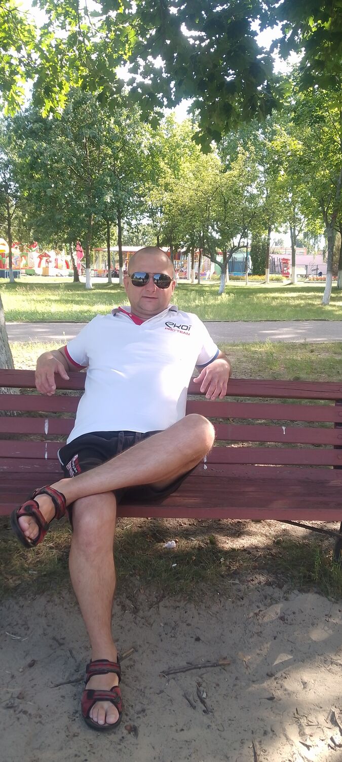  ,   Pavel, 40 ,   ,   