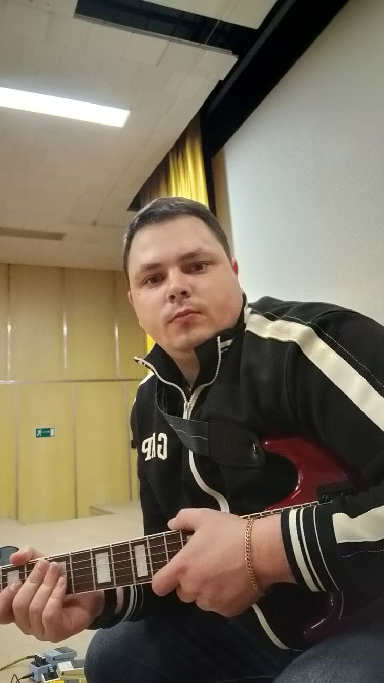  47249249  , 33 ,     