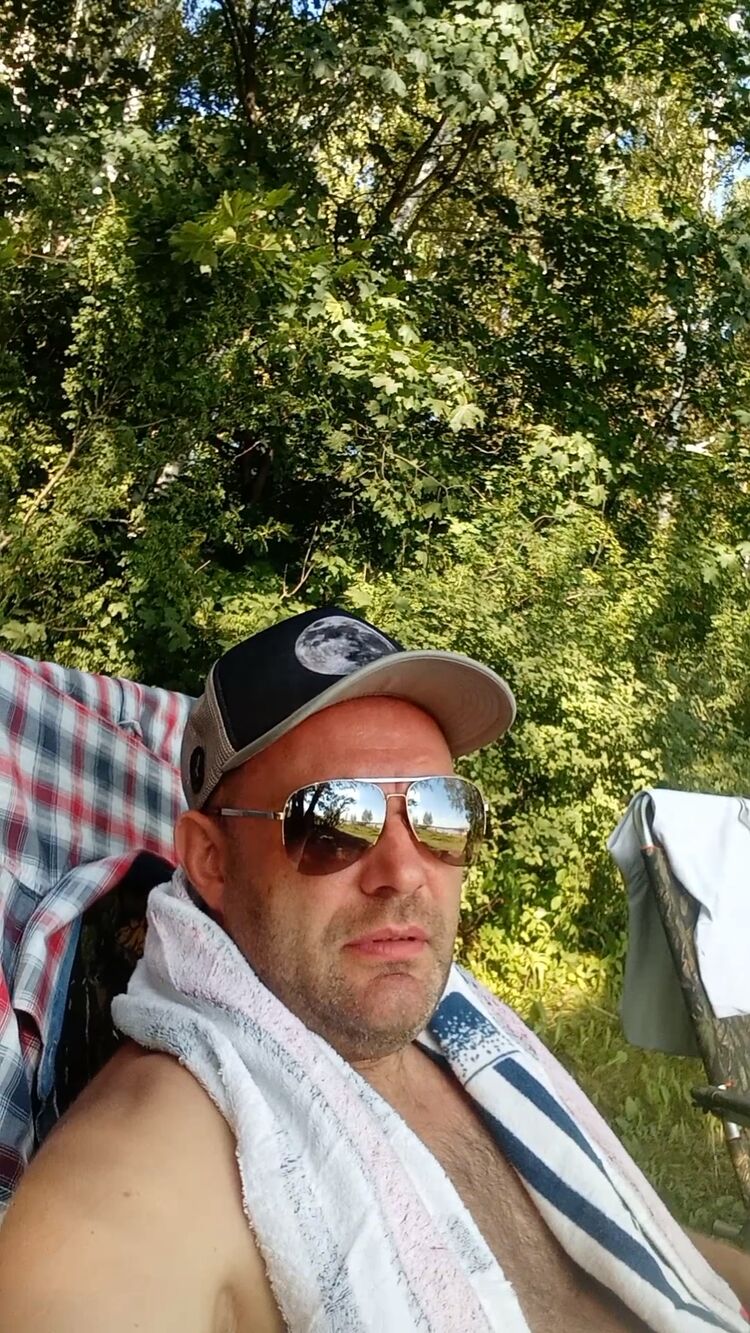  53331689  , 42 ,    