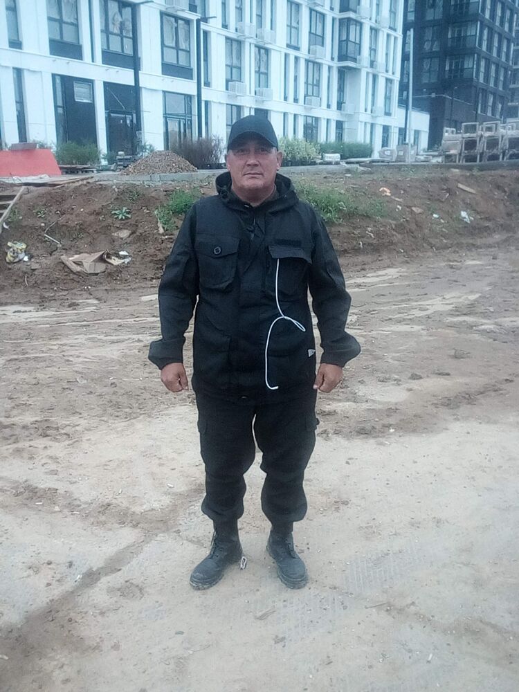  48737749  , 52 ,    