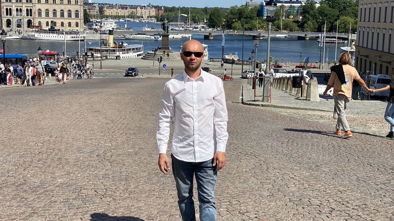  ,   Sergei, 43 ,   ,   