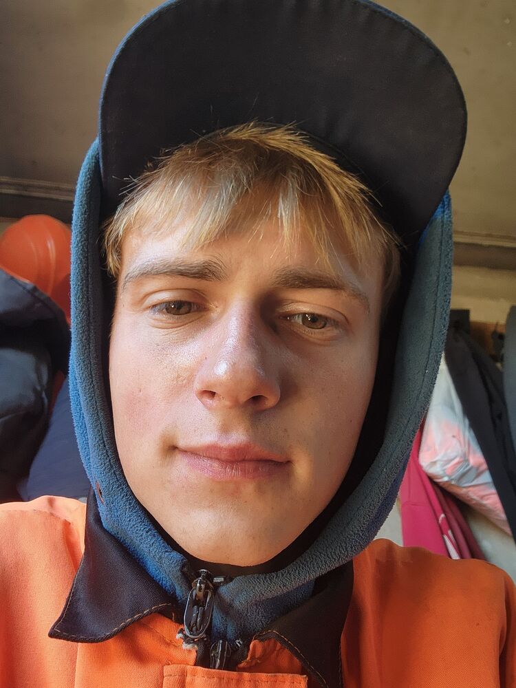  46711829  , 24 ,    