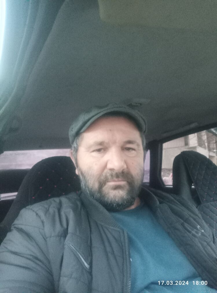  46480629  Hamil, 48 ,    