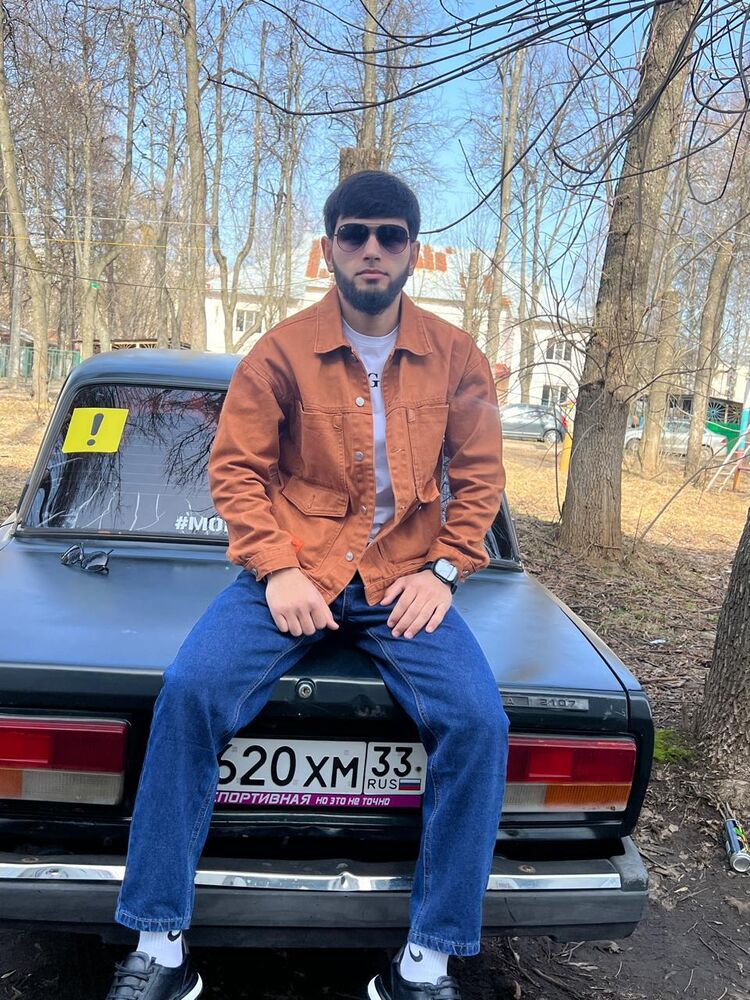  53610749  Savash, 21 ,    