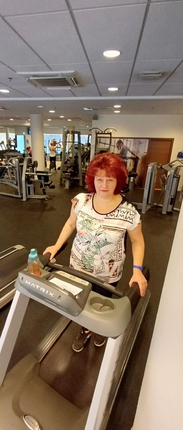  ,   Viktoria, 56 ,     , c 