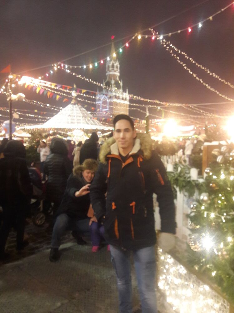  ,   Ruslan, 37 ,   ,   , c 