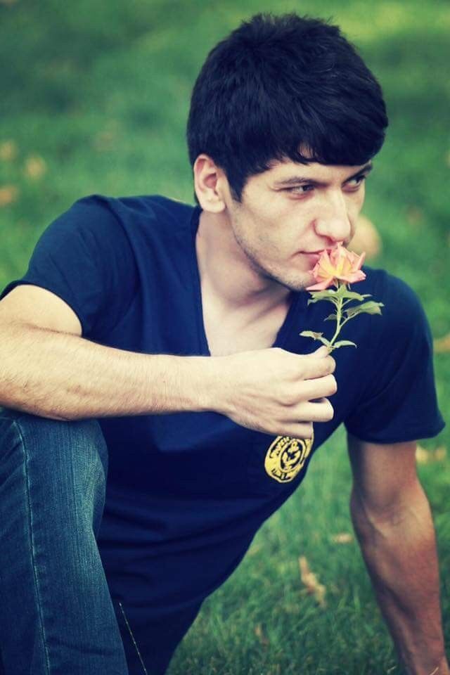  8898879  Khurram, 36 ,    