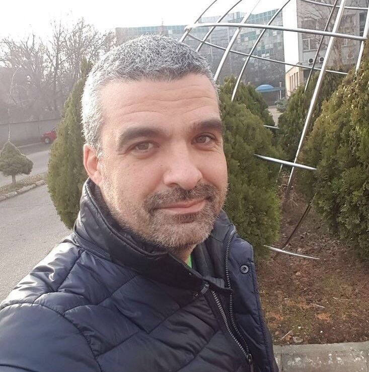  18634609  Carlos, 62 ,    