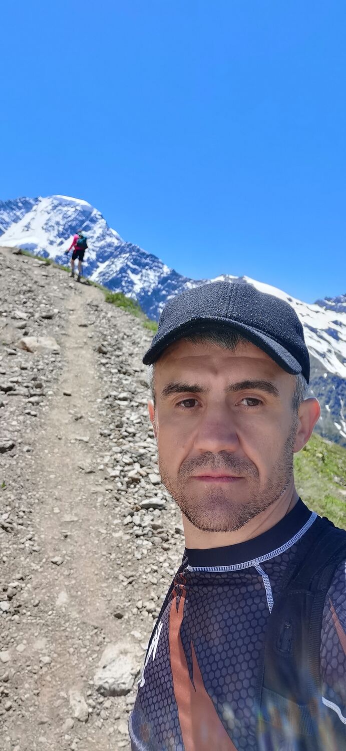  44306209  Vladimir, 41 ,    