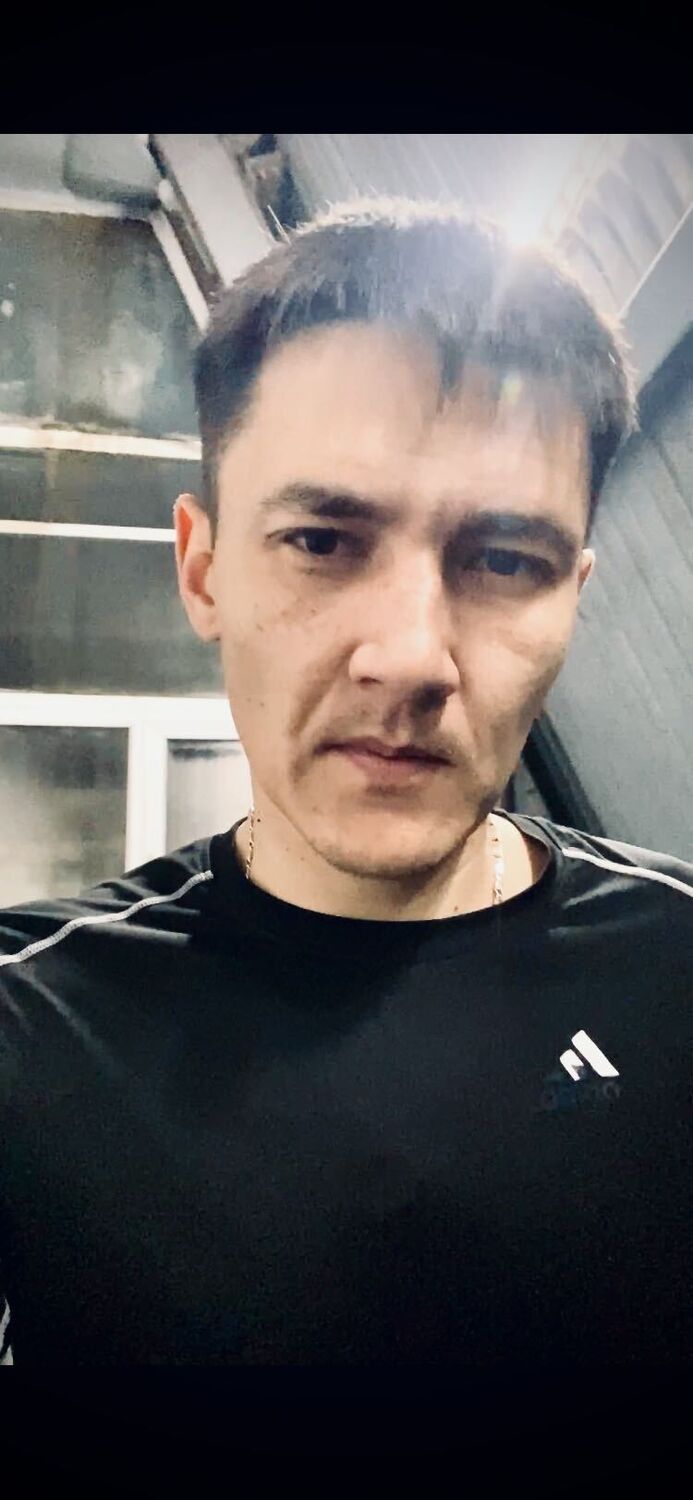  54676809  Vasil, 37 ,    