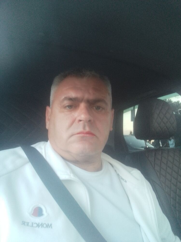  ,   Igor, 49 ,   ,   , c 