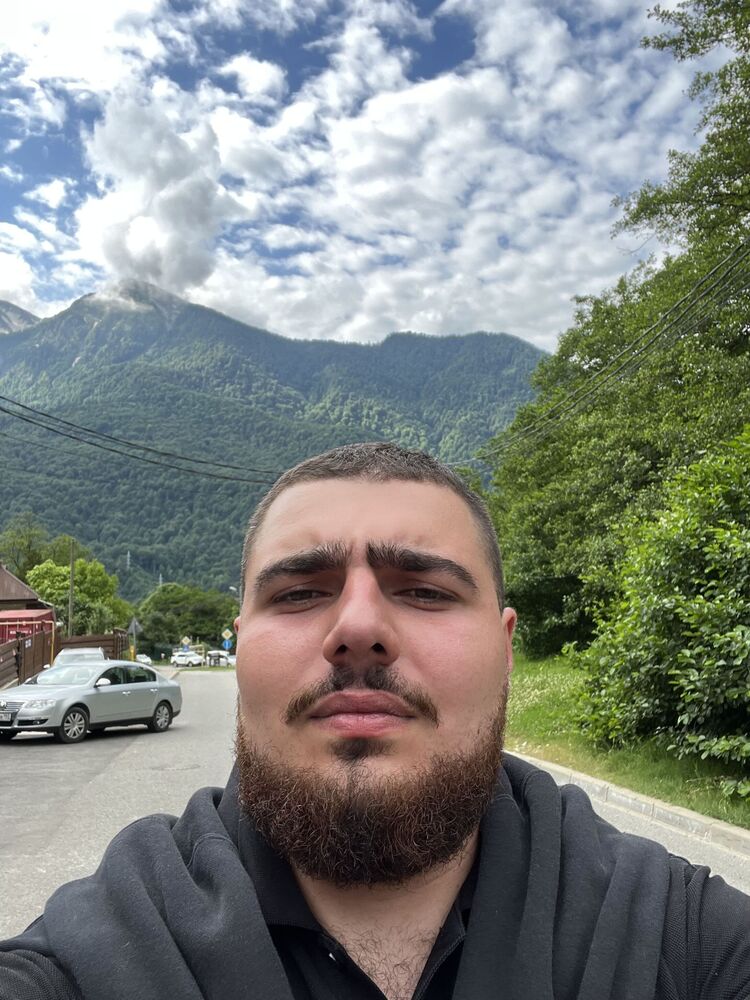  ,   Razmik, 26 ,   ,   