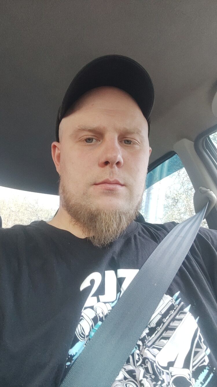  53746879  Dobrovsem, 34 ,    