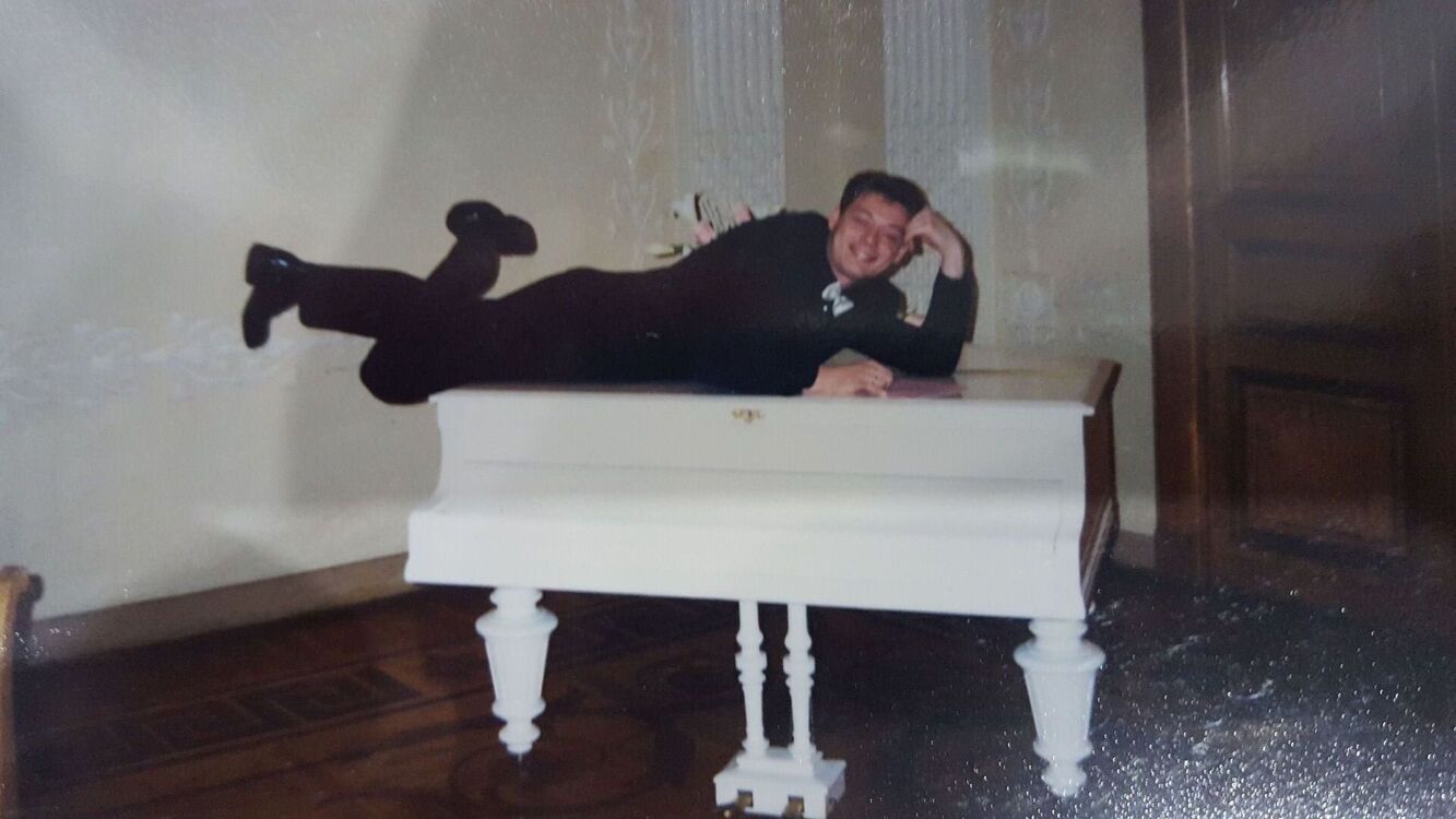  54166389  KEN, 28 ,    -