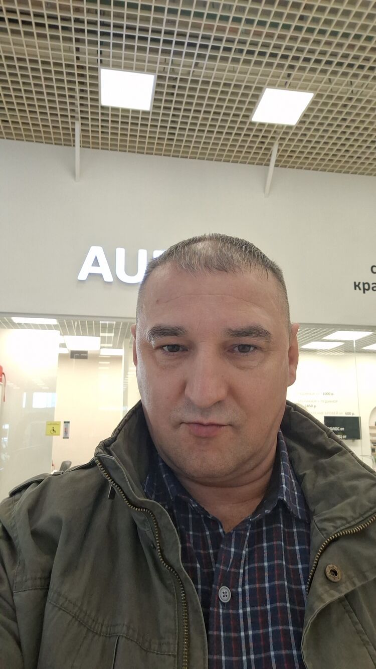  50830509  Denis, 48 ,    