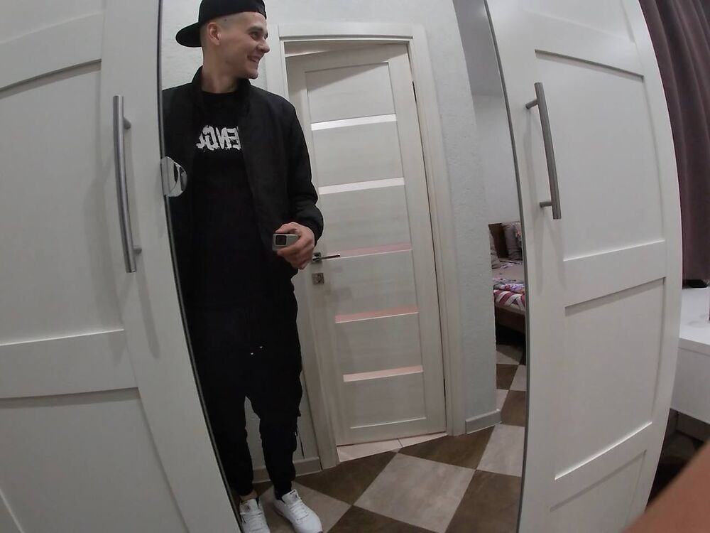  27031619  , 32 ,    -