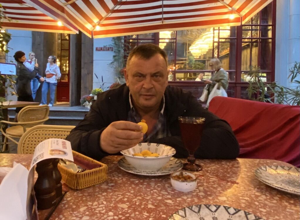  49684479  Igor, 56 ,    