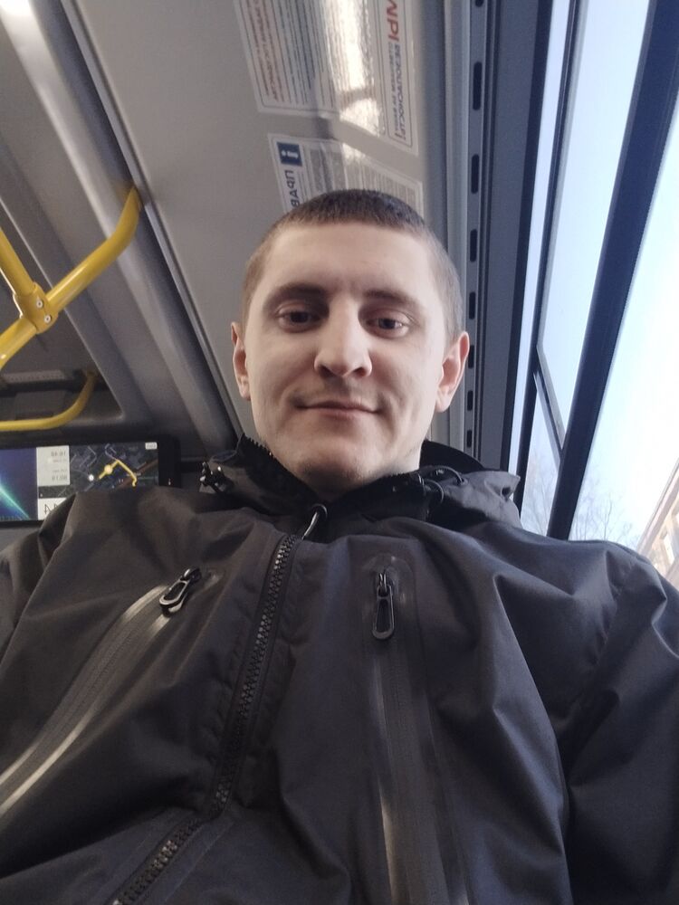  33049929  Kirill, 25 ,    -