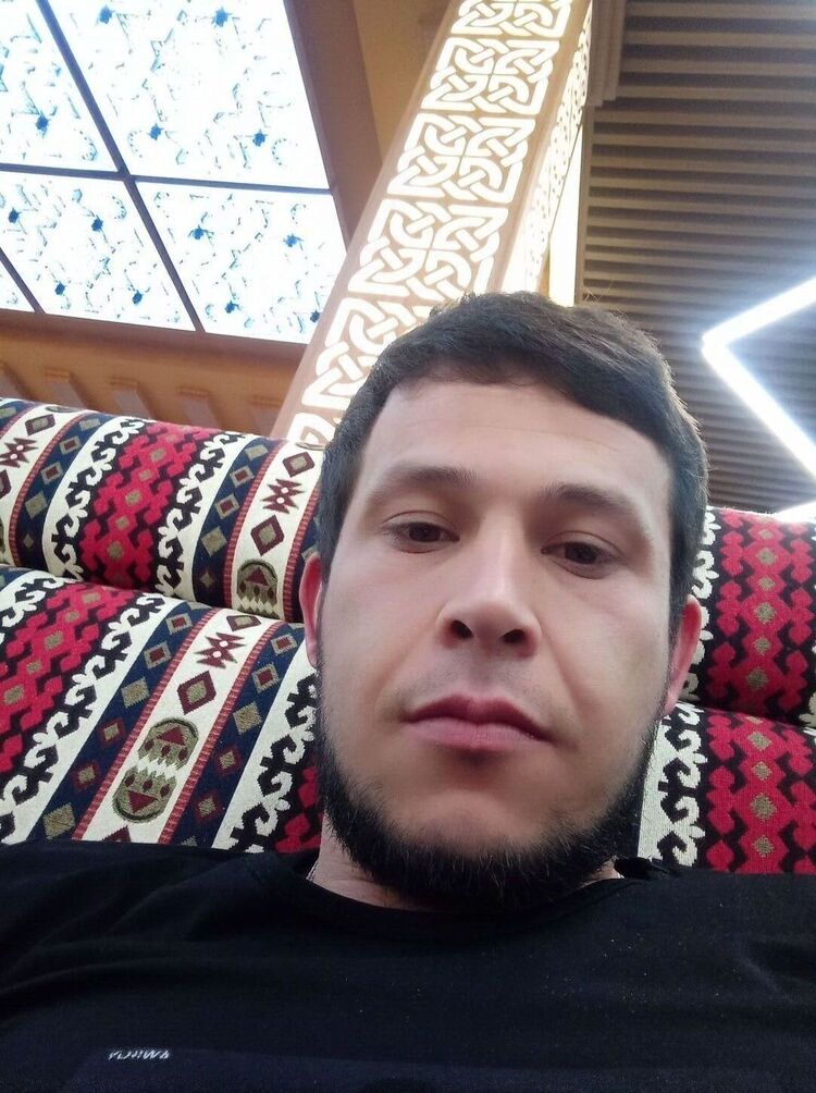  48456069  Misha, 32 ,    