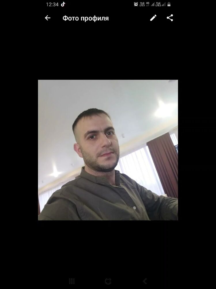  48957889  Grigor, 40 ,    