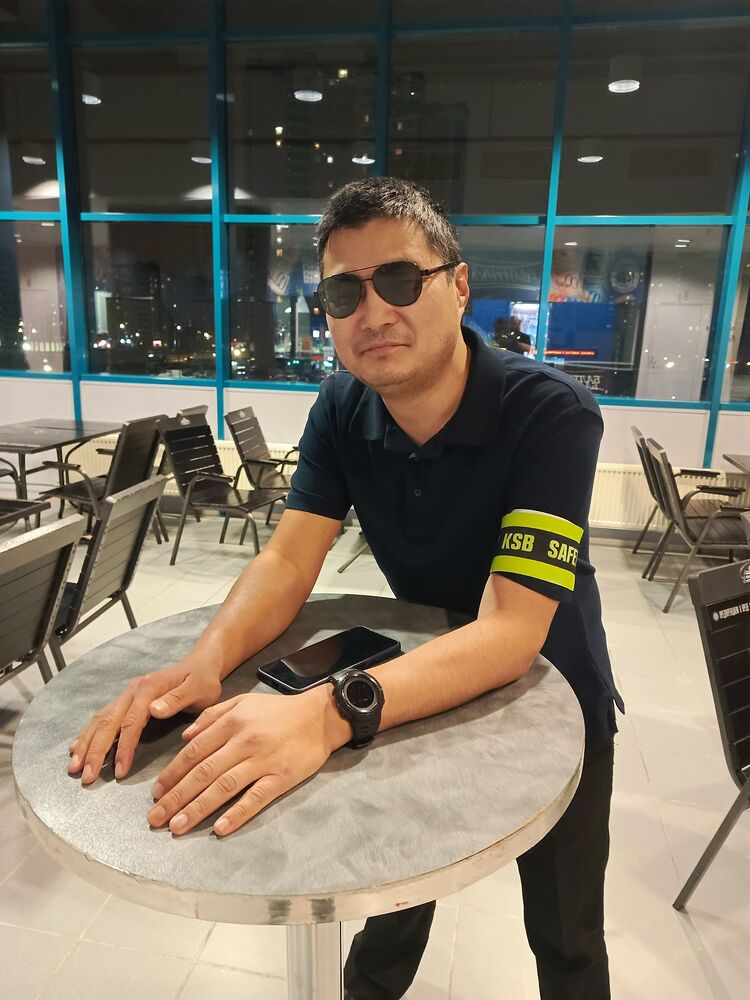  -,   Ochir, 33 ,   ,   , c , 