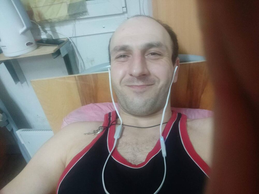  54259479  Fujvivjg, 39 ,    -