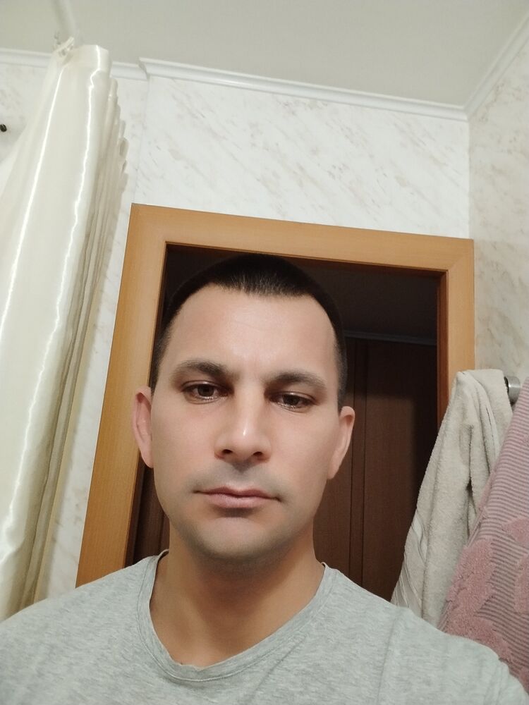  52837209  , 37 ,    