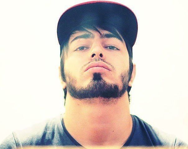  ,   Maga, 32 ,   