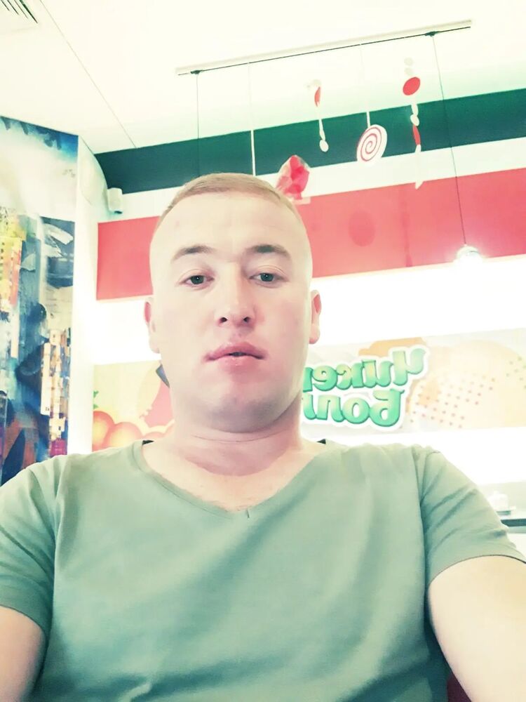  30515979  Shakhruz, 31 ,    