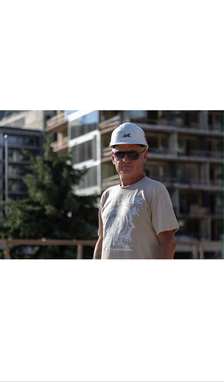  45819149  Maksim, 44 ,    
