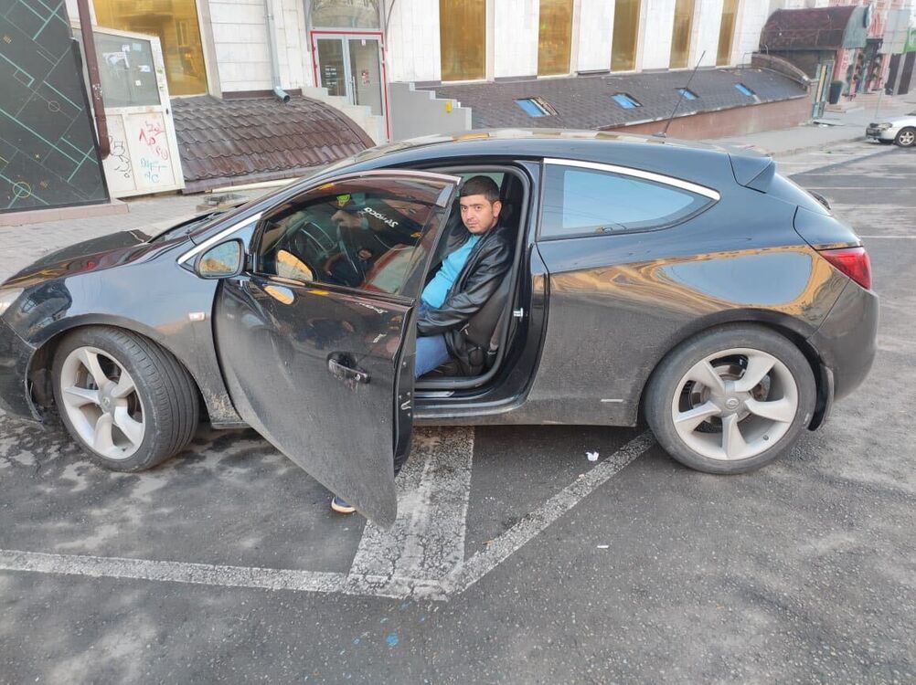  29904799  Sultan, 40 ,    --