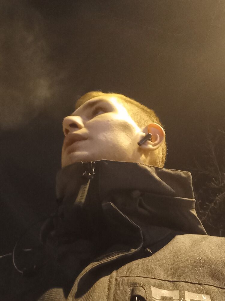 30084689  Dima, 23 ,    