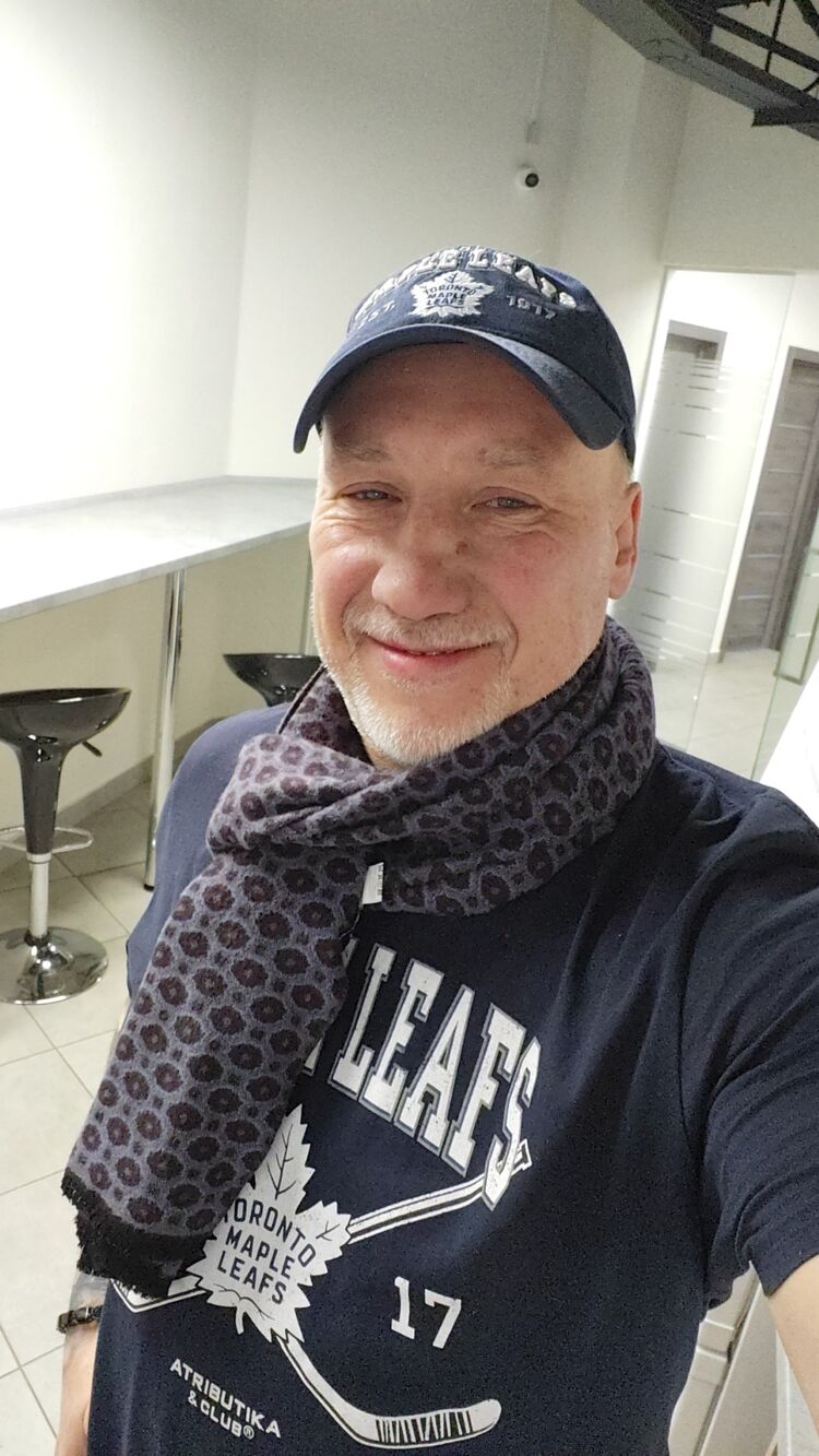  51287609  Stanislav, 56 ,    -