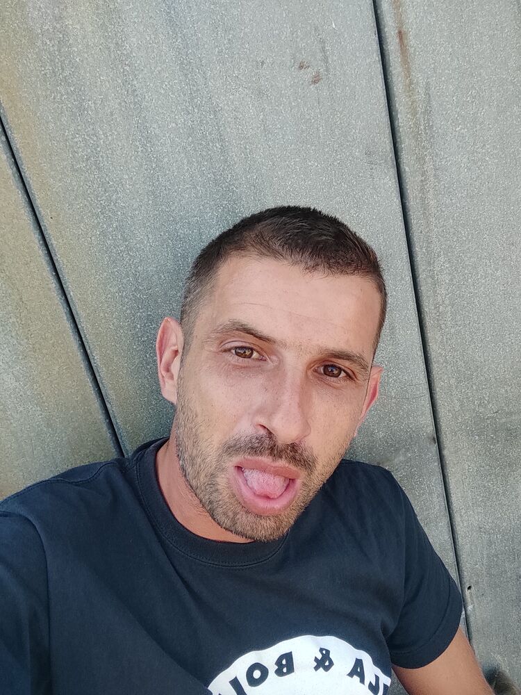  ,   Krasimir, 39 ,   ,   , c 