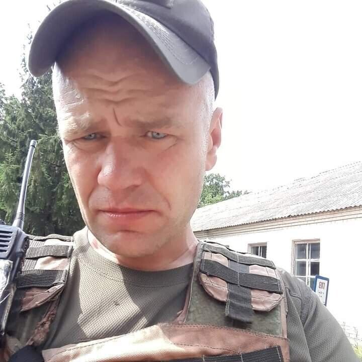  21908419  Aleksandr, 43 ,    