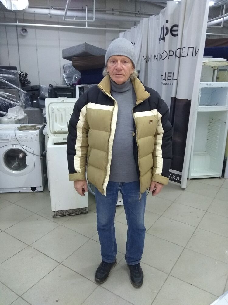  30577079  , 64 ,    