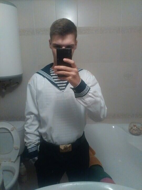  9060489  Bogdan, 27 ,    