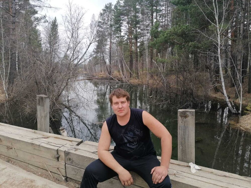  36616989  Pavel, 32 ,    