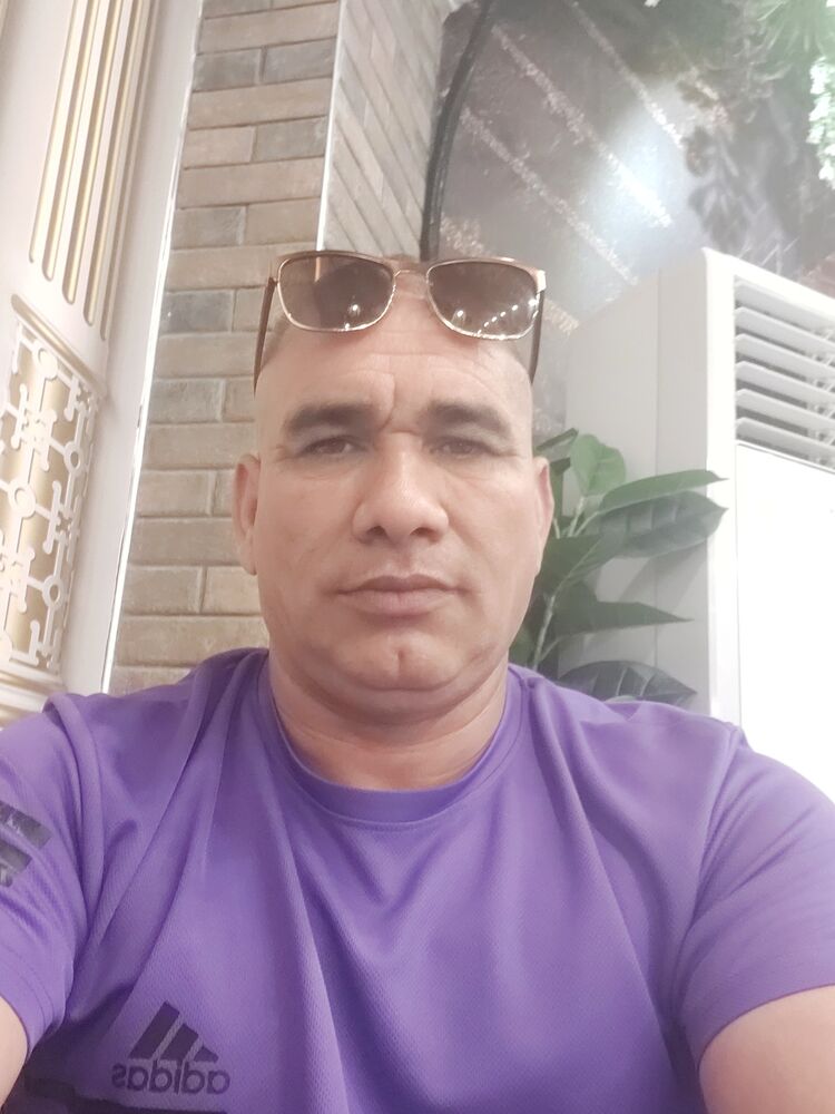  44032039  Arzu, 50 ,    