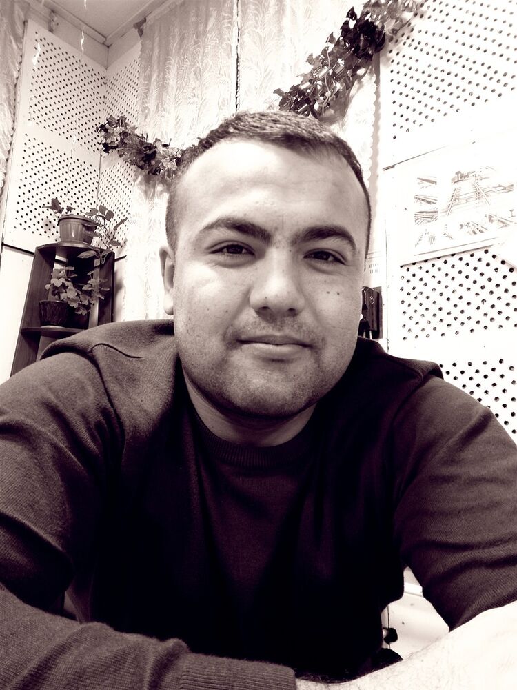  18754839  Akbar, 28 ,    