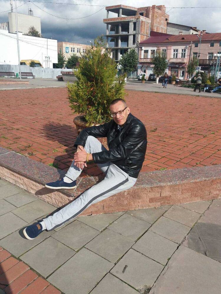  11308829  Vasyl, 61 ,    