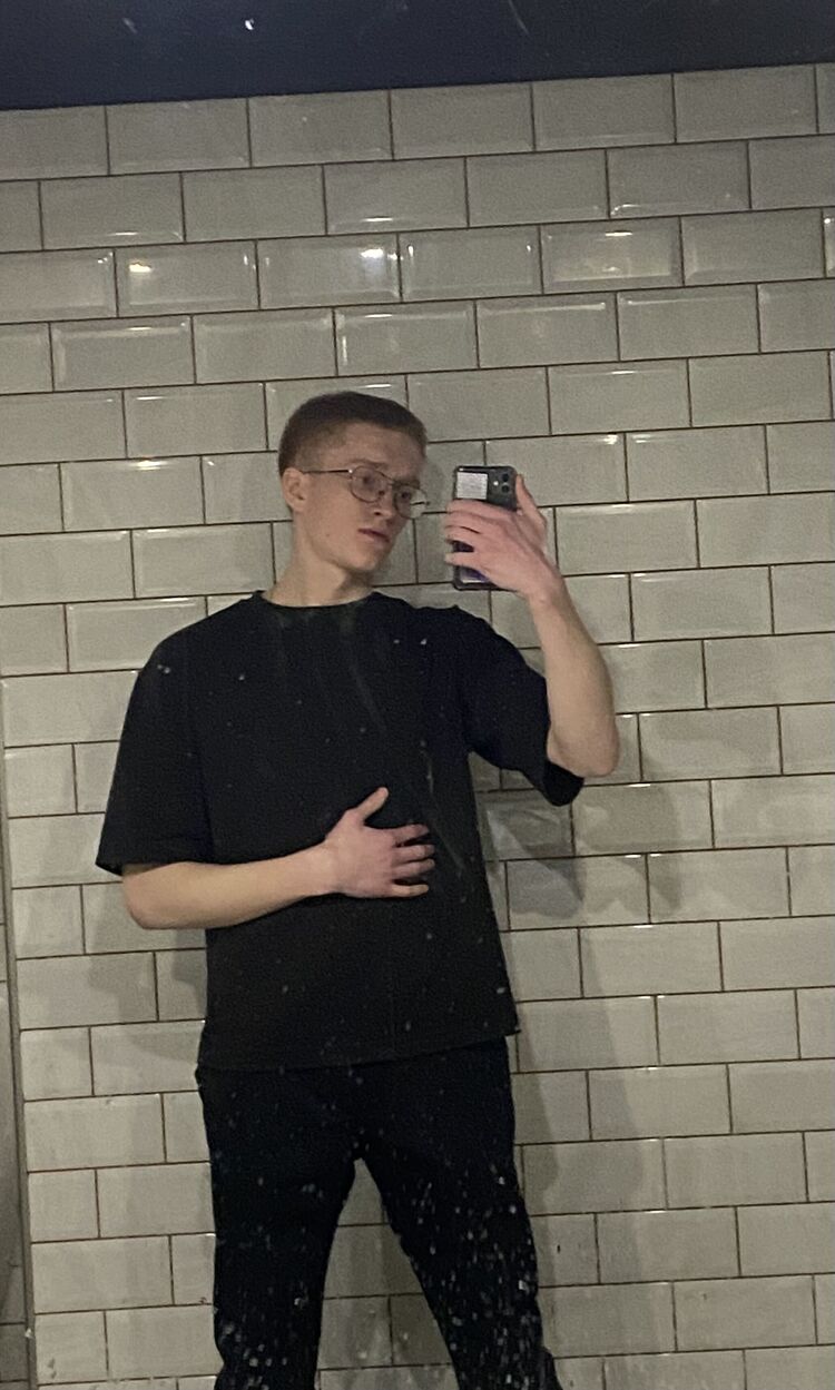  33436579  Aleksey, 20 ,    