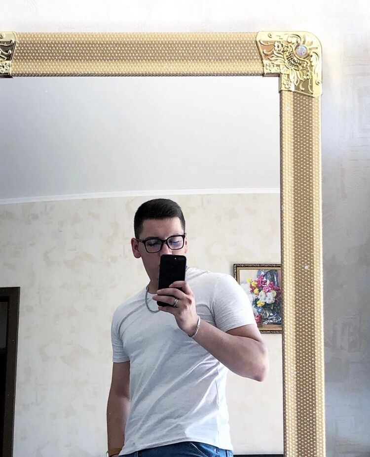  32377729  , 20 ,    