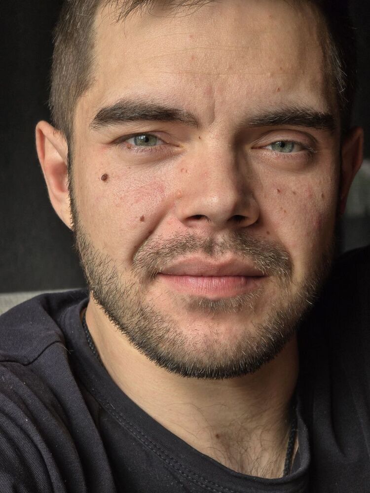  ,   Vlad, 33 ,   ,   