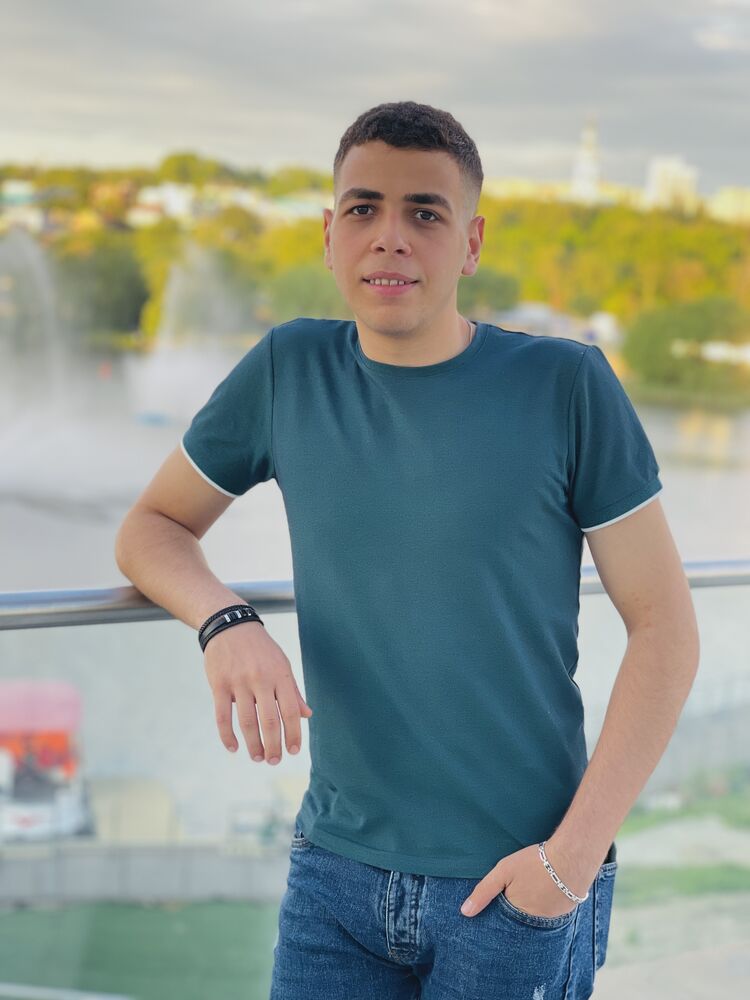  27501479  , 22 ,    