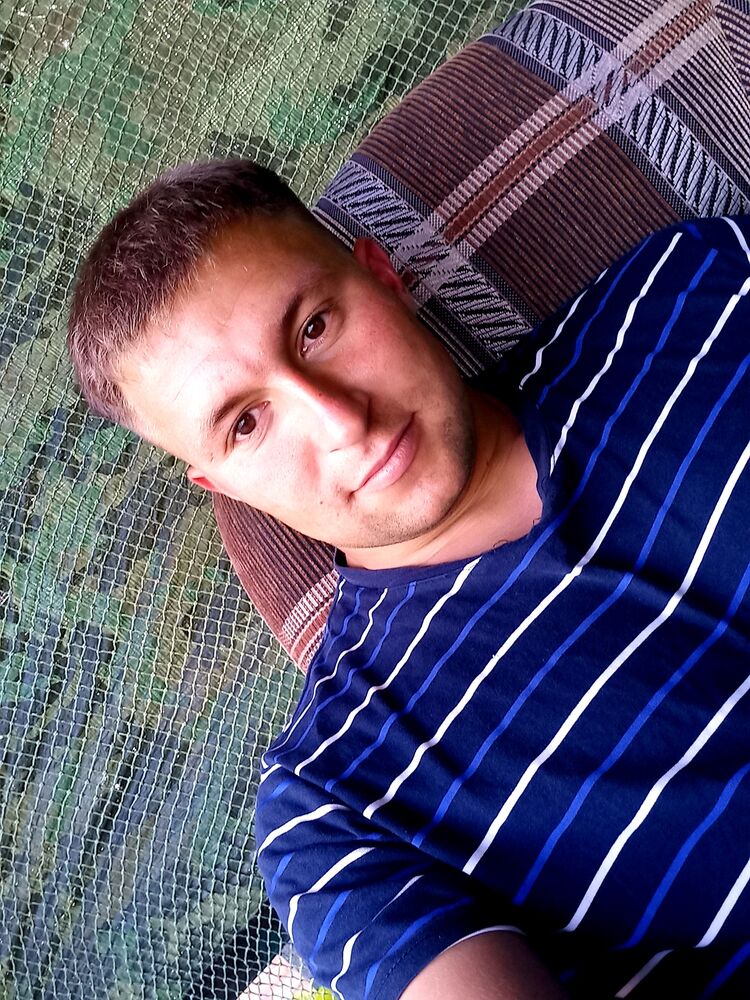  -,   Viktor, 26 ,   ,   