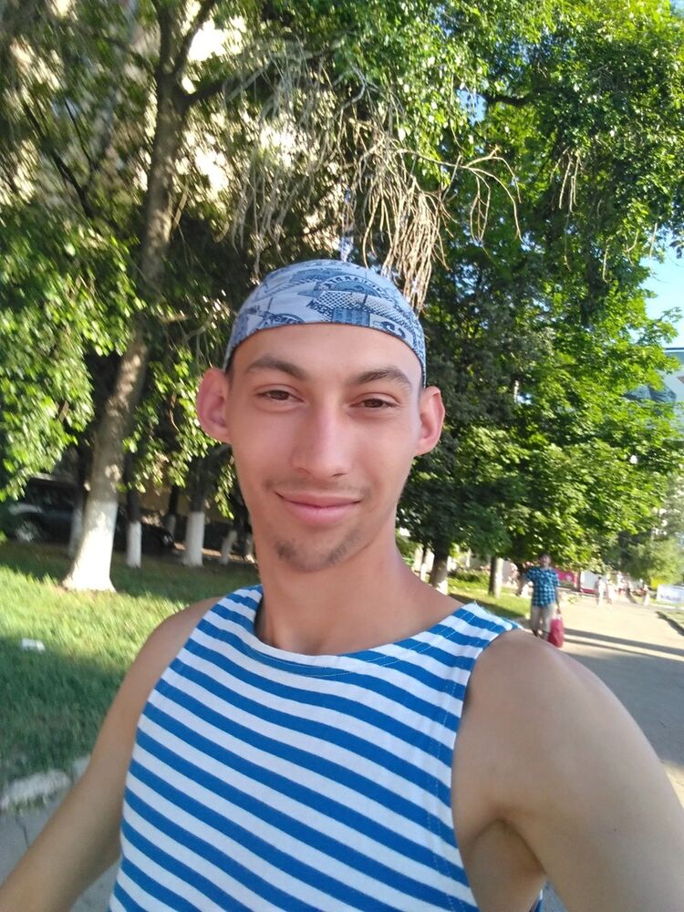  16893069  Maks, 31 ,    