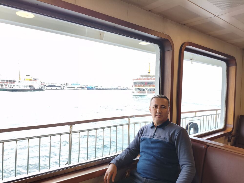  52058419  Giyosiddin, 49 ,    