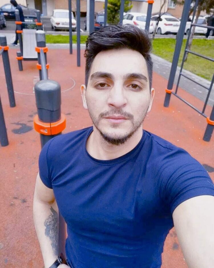  ,   Jaguar, 33 ,  
