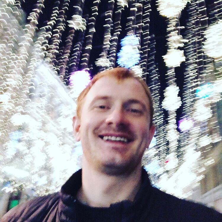  27071229  Denis, 32 ,    